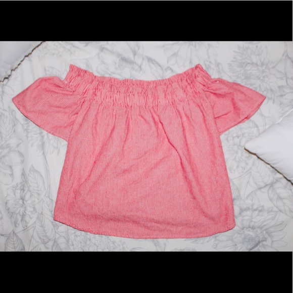 🌸2/25- LuLu’s Off the Shoulder Top Red - Picture 4 of 4